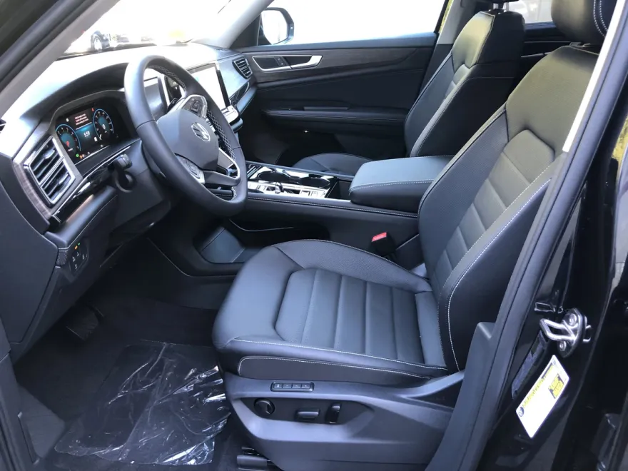 2026 Volkswagen Atlas SEL photo 1