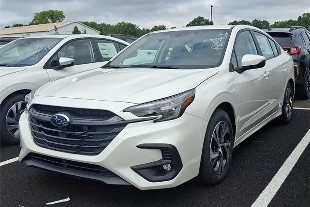 2025 Subaru Legacy Premium photo 1