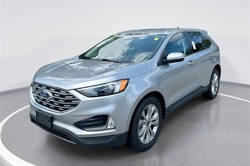 2024 Ford Edge Titanium photo 1