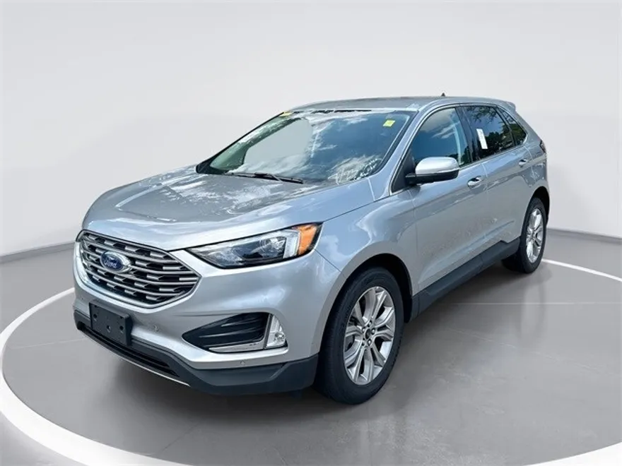 2024 Ford Edge Titanium photo 1