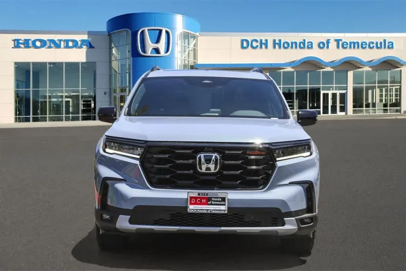 2025 Honda Pilot TrailSport photo 1