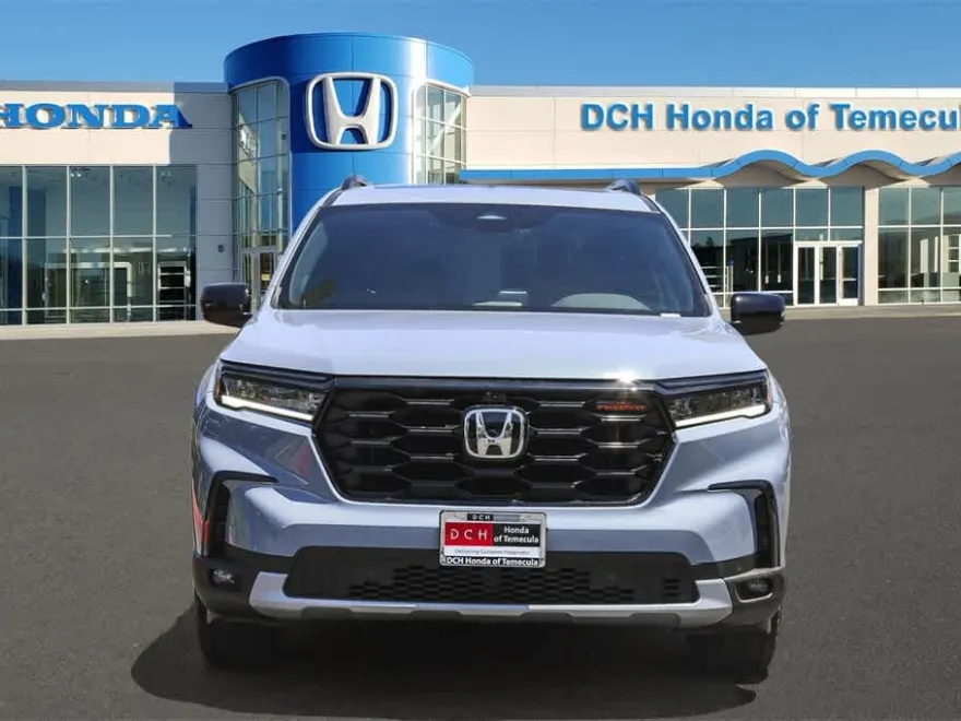 2025 Honda Pilot TrailSport photo 1