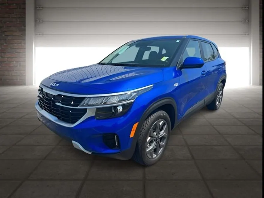 2024 Kia Seltos LX photo 1