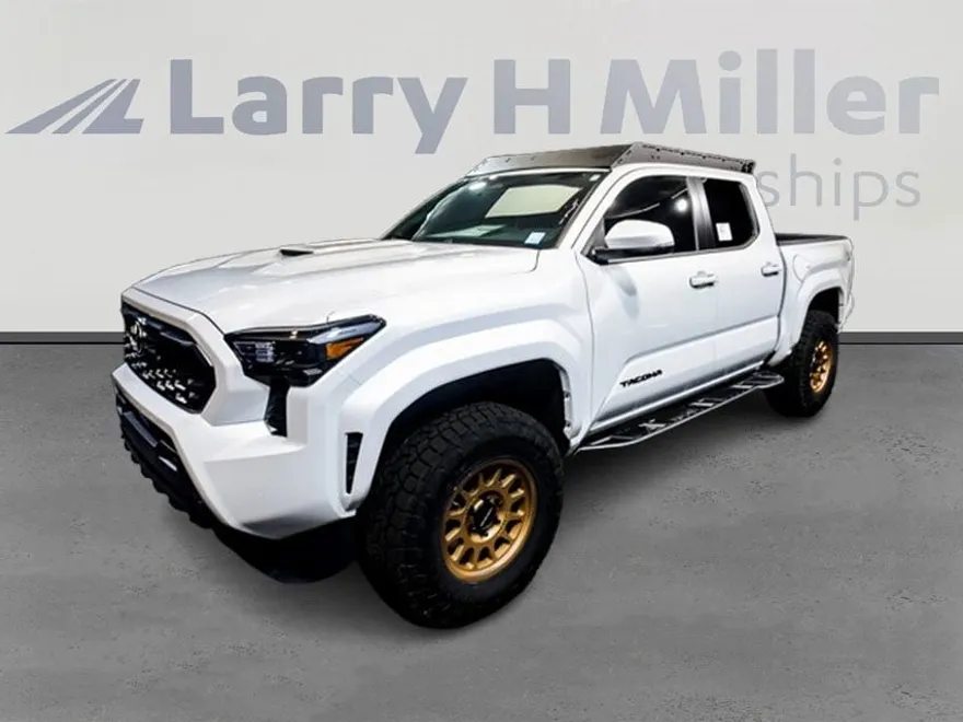 2025 Toyota Tacoma TRD Sport photo 1