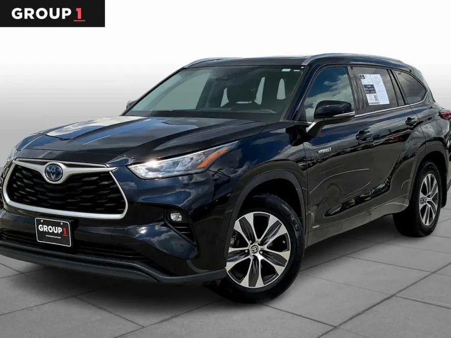 2020 Toyota Highlander Hybrid XLE photo 1