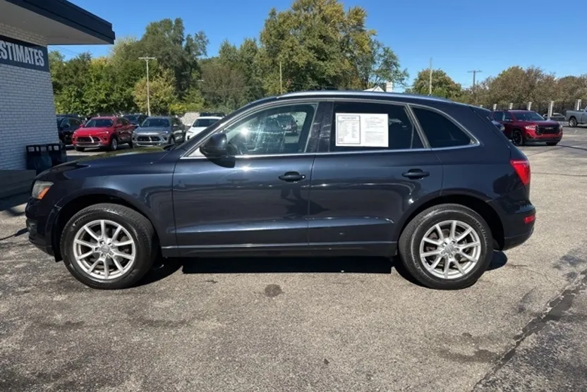2012 Audi Q5 2.0T Premium photo 1