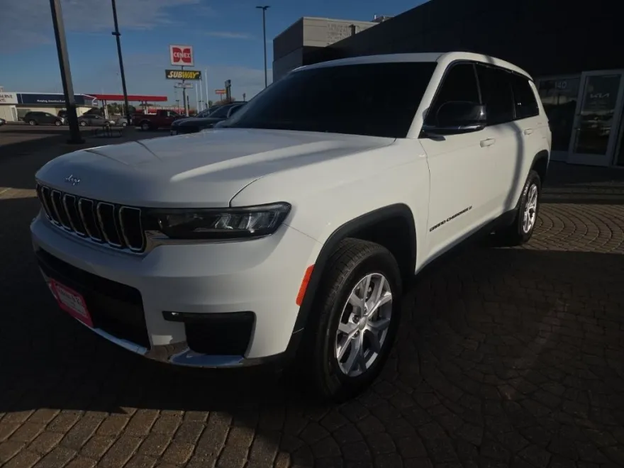 2022 Jeep Grand Cherokee Limited photo 1