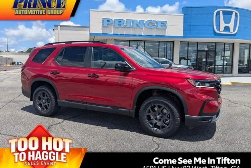 2025 Honda Pilot TrailSport photo 1