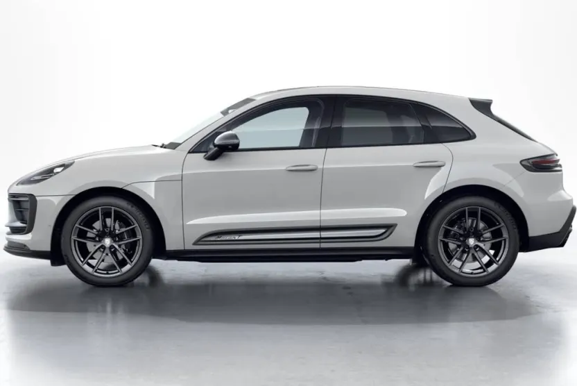 2026 Porsche Macan T photo 1