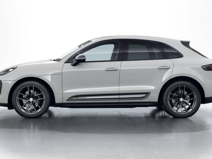 2026 Porsche Macan T photo 1