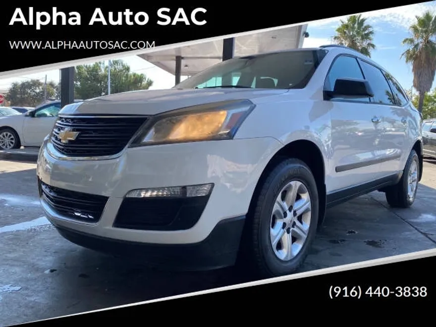 2017 Chevrolet Traverse LS photo 1