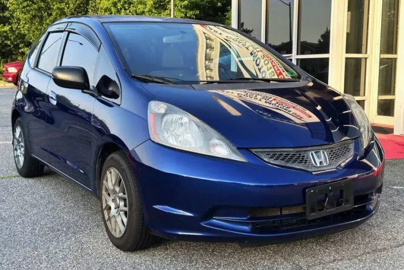 2011 Honda Fit Base photo 1