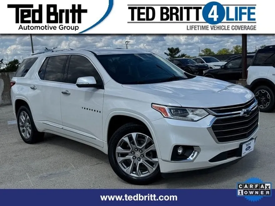 2021 Chevrolet Traverse Premier photo 1