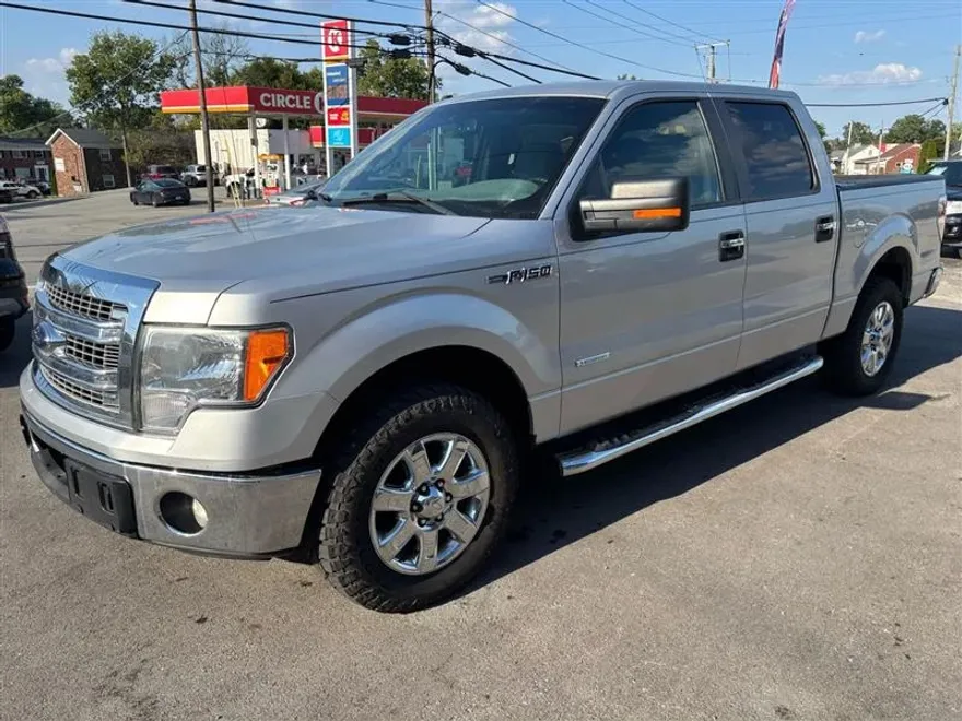 2013 Ford F-150 XLT photo 1
