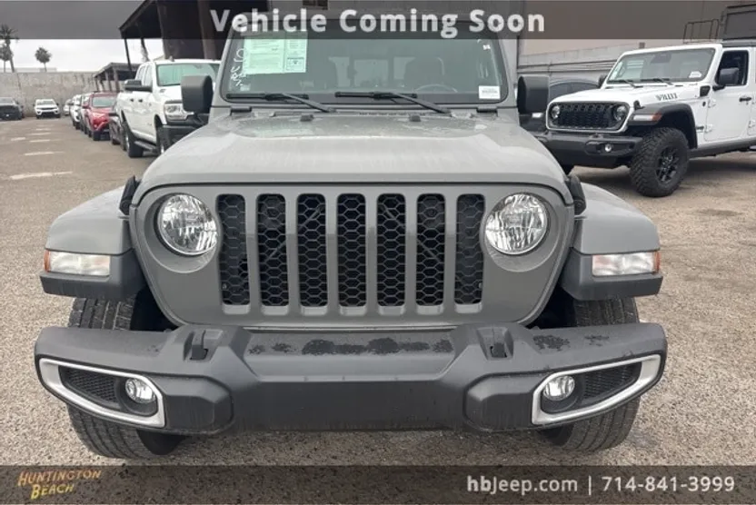 2021 Jeep Gladiator Sport photo 1