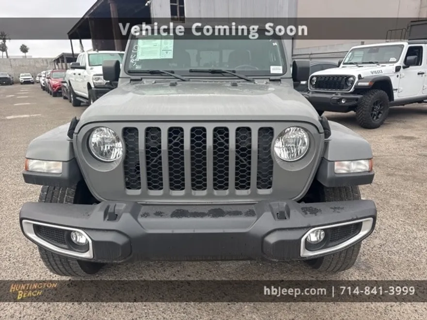 2021 Jeep Gladiator Sport photo 1