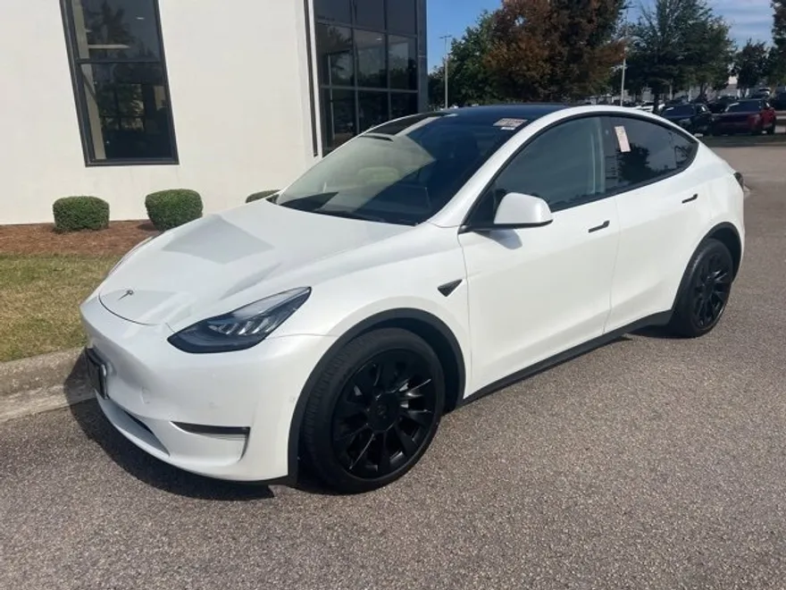 2022 Tesla Model Y Long Range photo 1