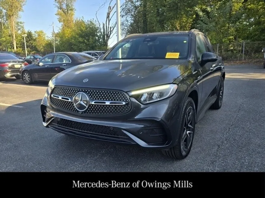 2024 Mercedes Benz GLC 300 4MATIC photo 1