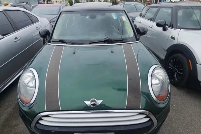 2015 Mini Cooper Hardtop 4 Door photo 1