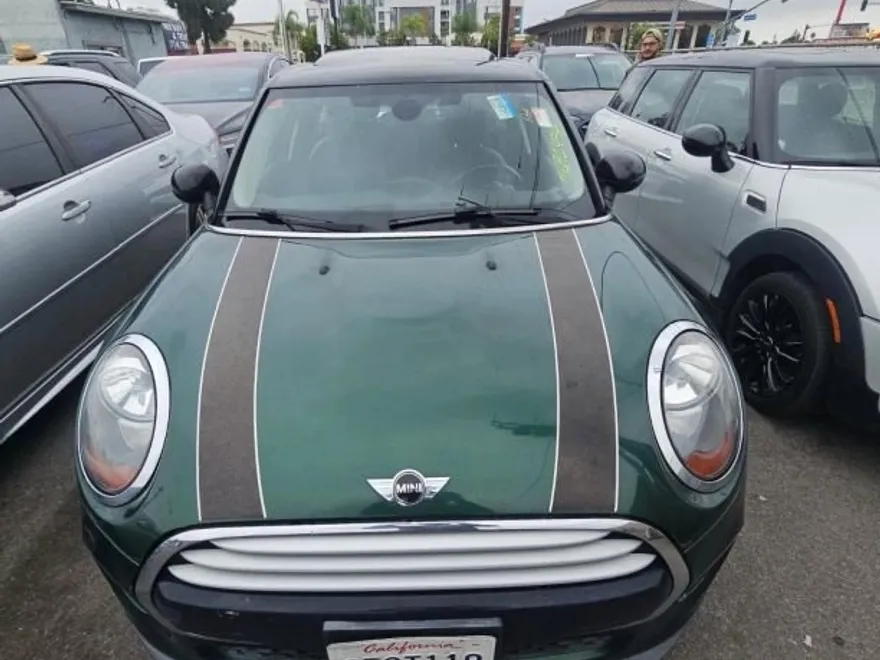 2015 Mini Cooper Hardtop 4 Door photo 1