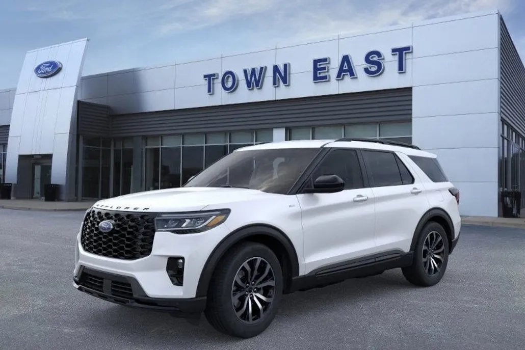 2025 Ford Explorer ST-Line photo 1