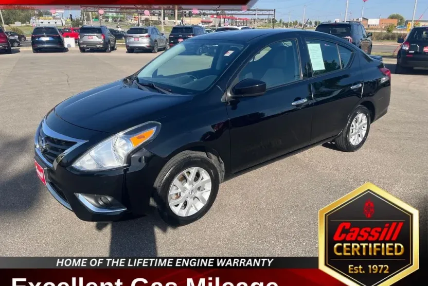 2018 Nissan Versa 1.6 SV photo 1