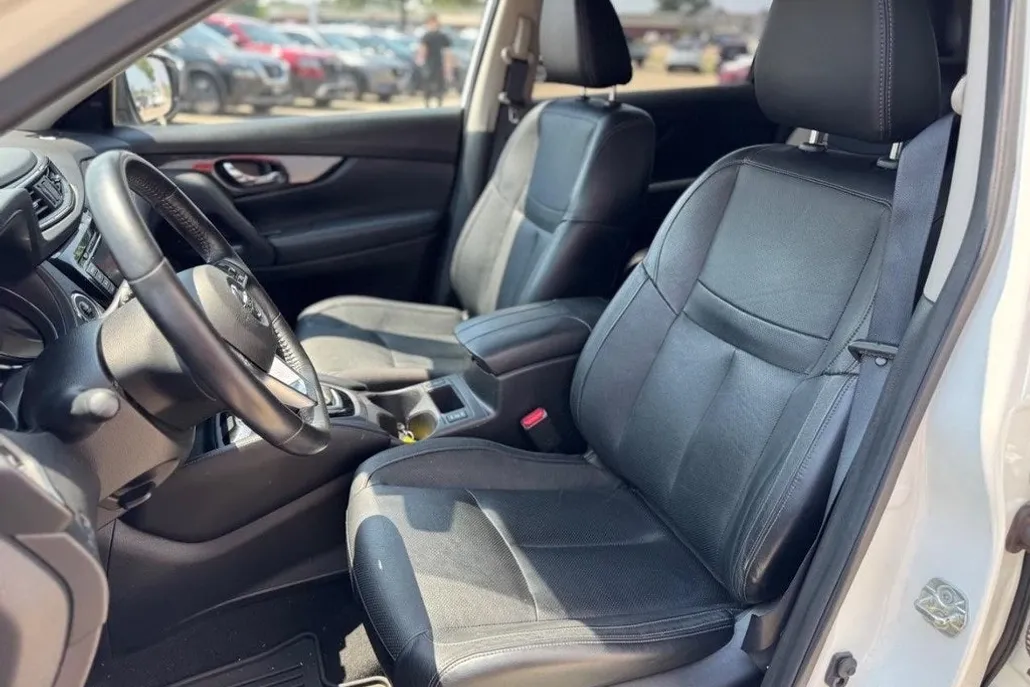 2018 Nissan Rogue SL photo 1