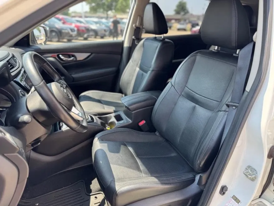 2018 Nissan Rogue SL photo 1