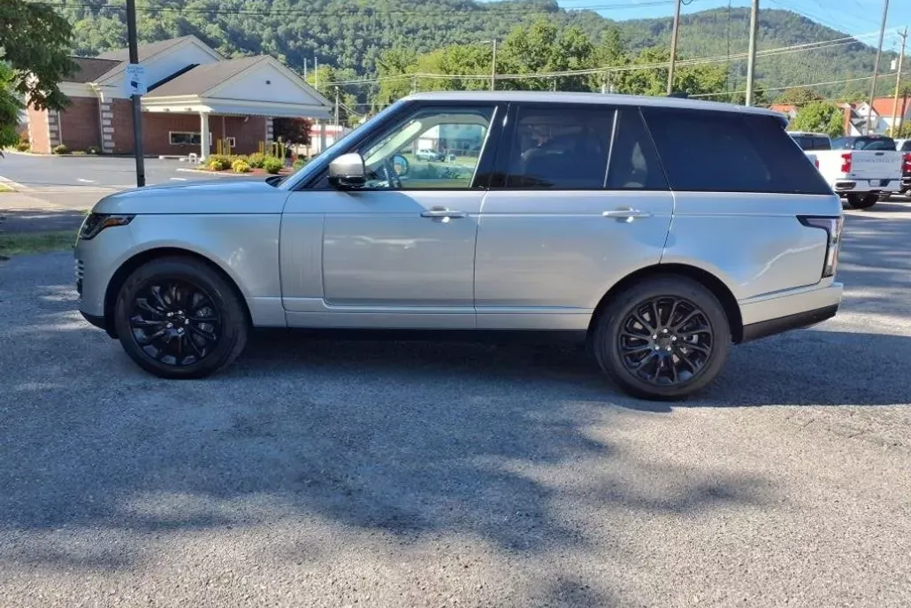 2020 Land Rover Range Rover HSE photo 1