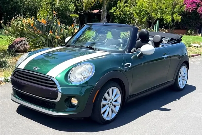 2018 Mini Cooper Convertible photo 1