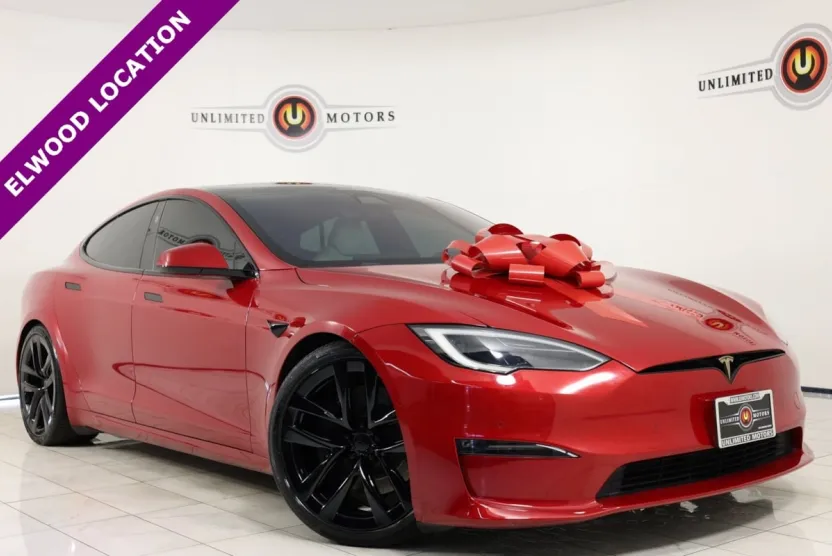 2022 Tesla Model S Plaid photo 1