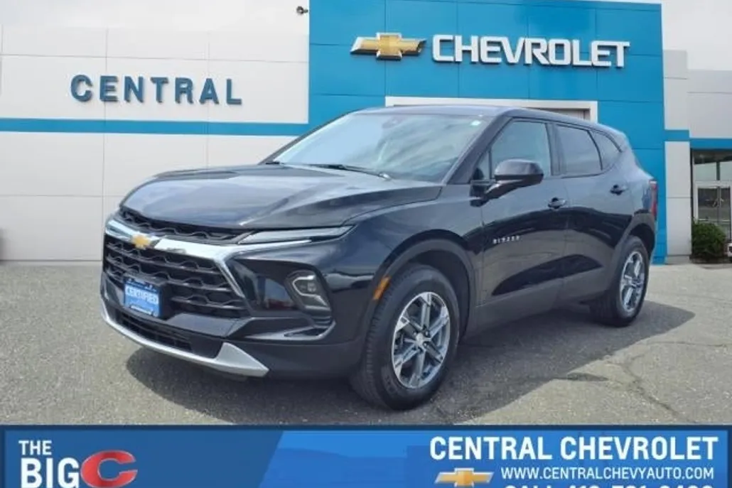 2023 Chevrolet Blazer 2LT photo 1