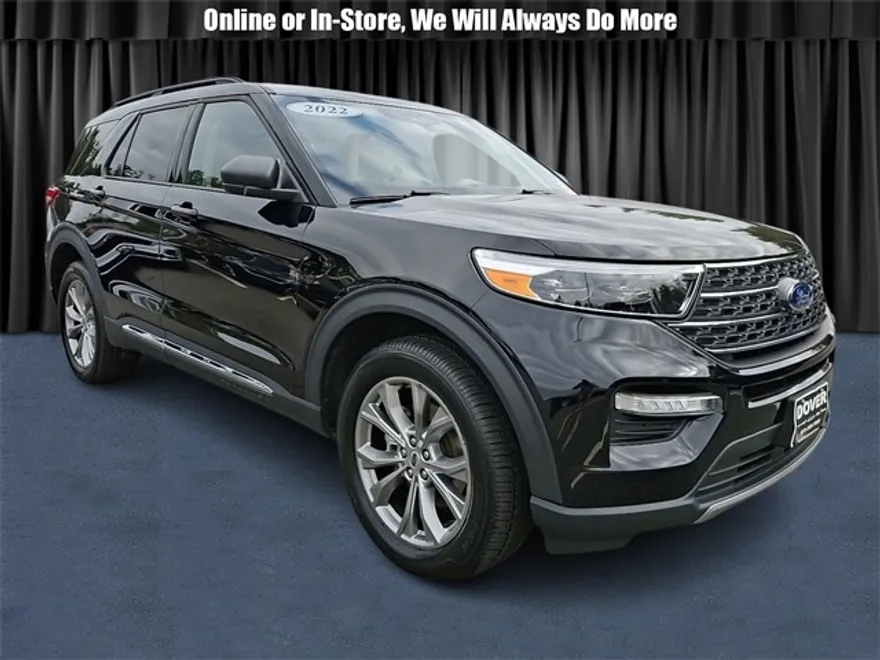 2022 Ford Explorer XLT photo 1