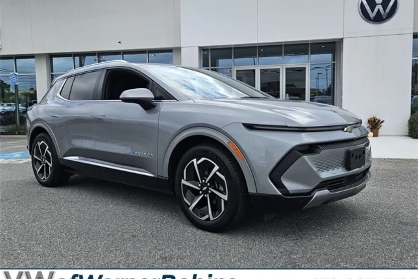 2024 Chevrolet Equinox EV 2LT photo 1