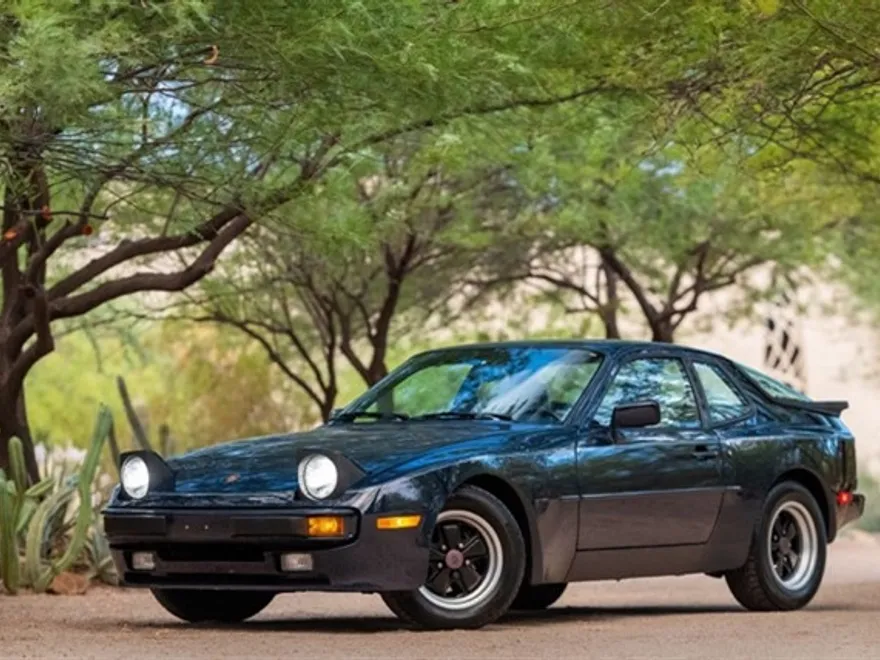 1985 Porsche 944 photo 1