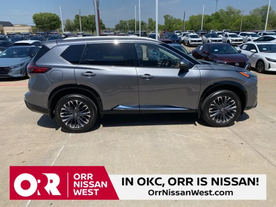 2024 Nissan Rogue Platinum photo 6
