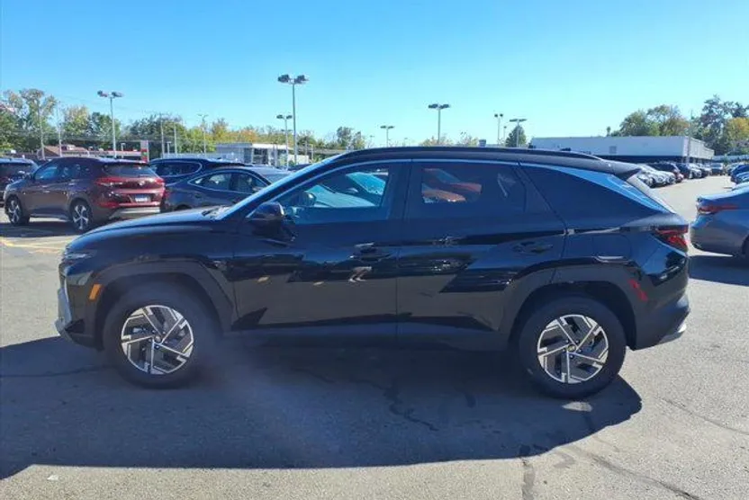2025 Hyundai Tucson Hybrid Blue Sport photo 1
