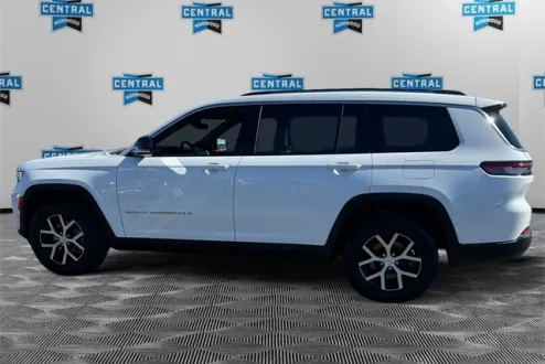 2023 Jeep Grand Cherokee Limited photo 2