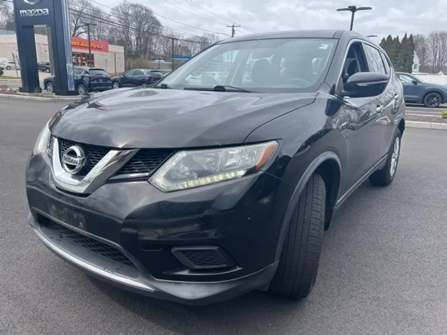 2015 Nissan Rogue S photo 1