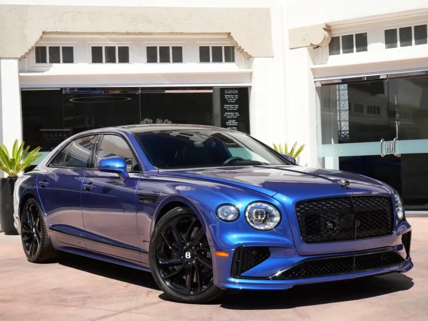 2025 Bentley Flying Spur Speed photo 1