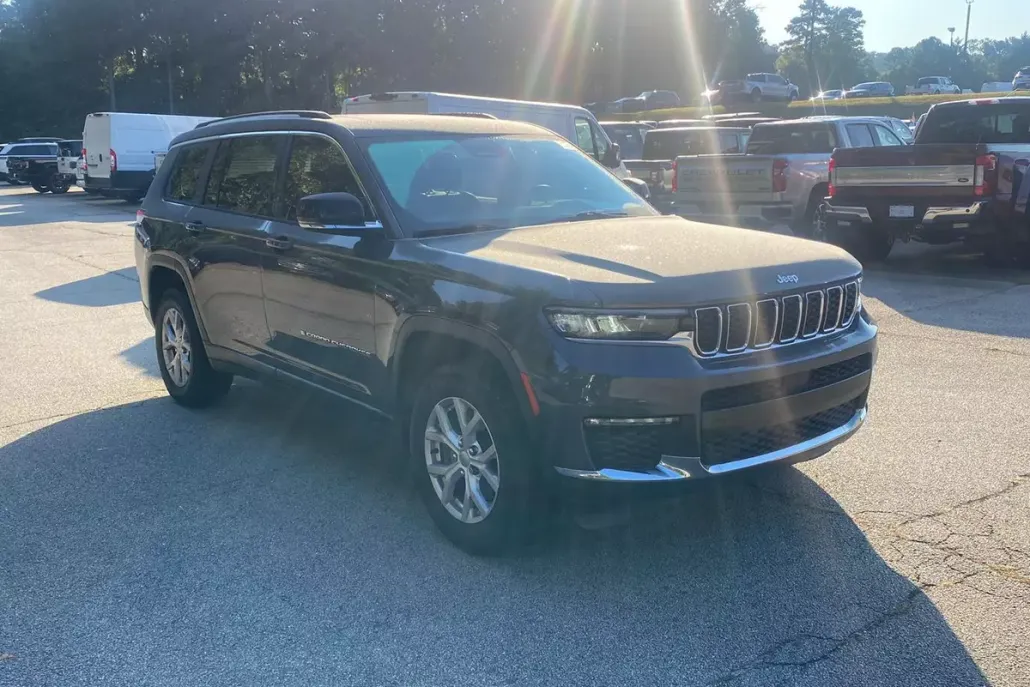2022 Jeep Grand Cherokee Limited photo 1