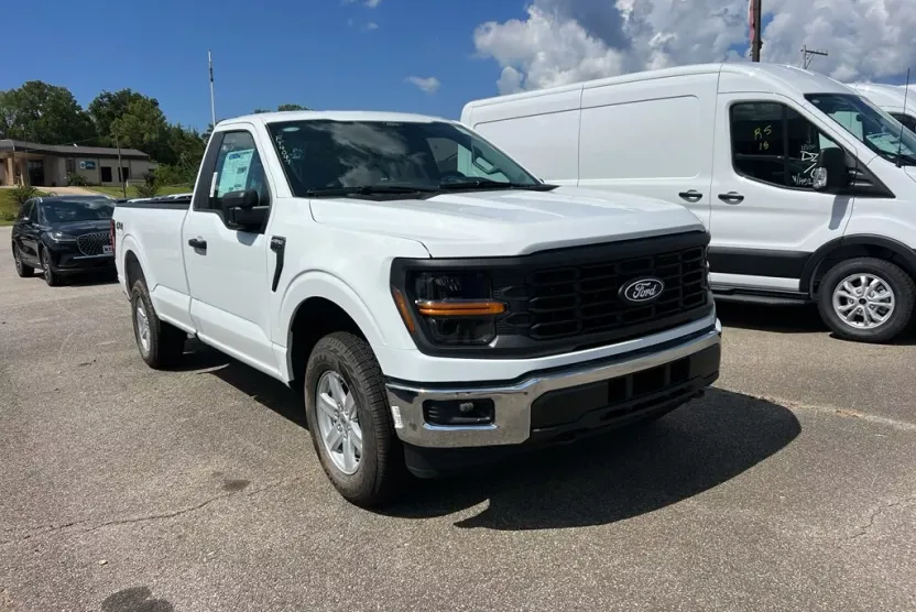 2025 Ford F-150 XL photo 1
