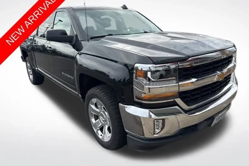 2017 Chevrolet Silverado 1500 LT photo 1