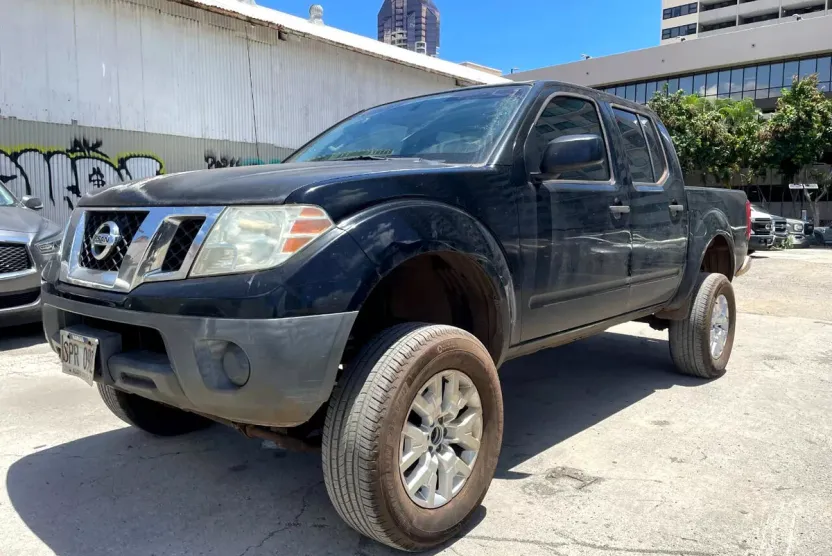 2015 Nissan Frontier Crew Cab S photo 1
