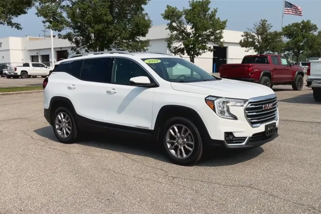 2024 Gmc Terrain SLT photo 1