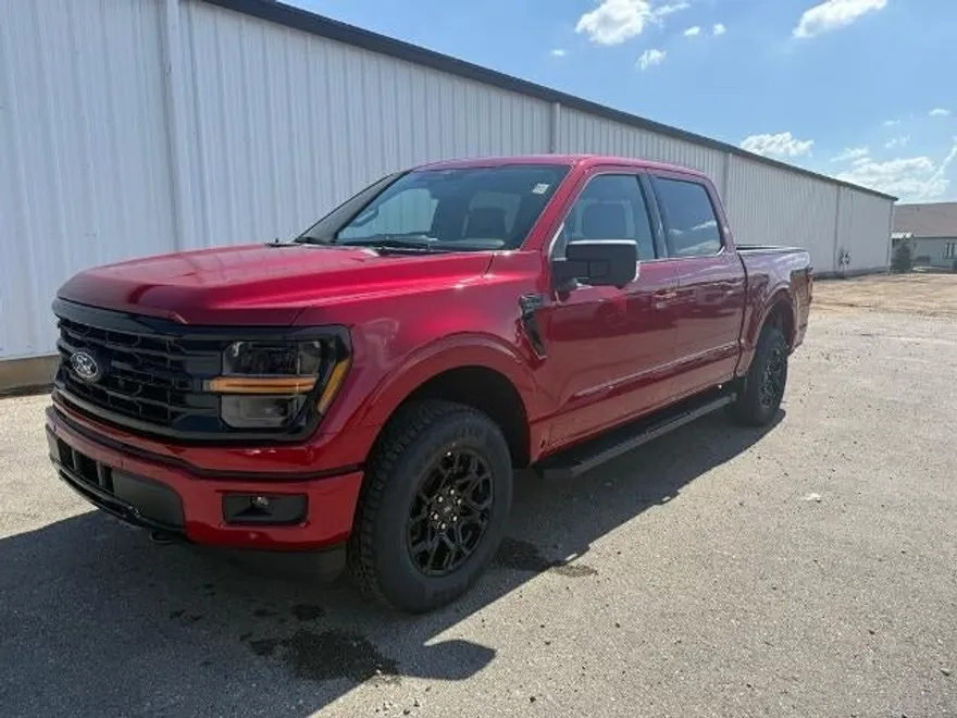 2025 Ford F-150 XLT photo 1