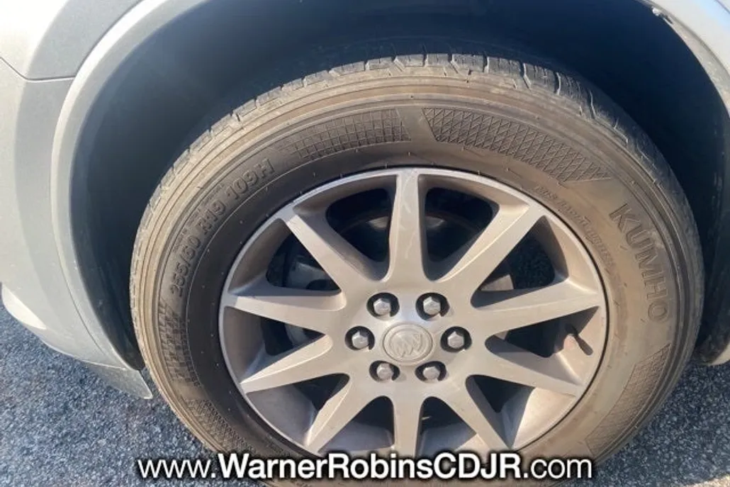 2017 Buick Enclave Leather photo 1