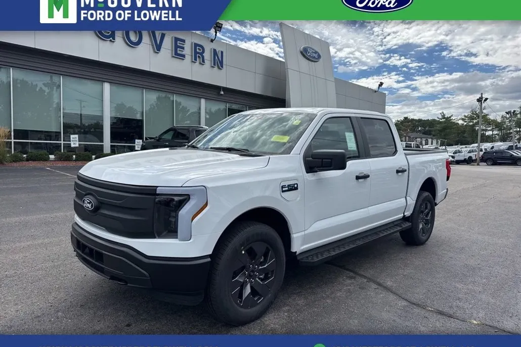2025 Ford F-150 Lightning photo 1