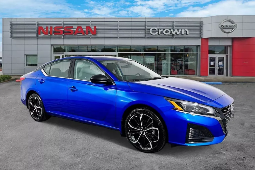 2025 Nissan Altima SR photo 1