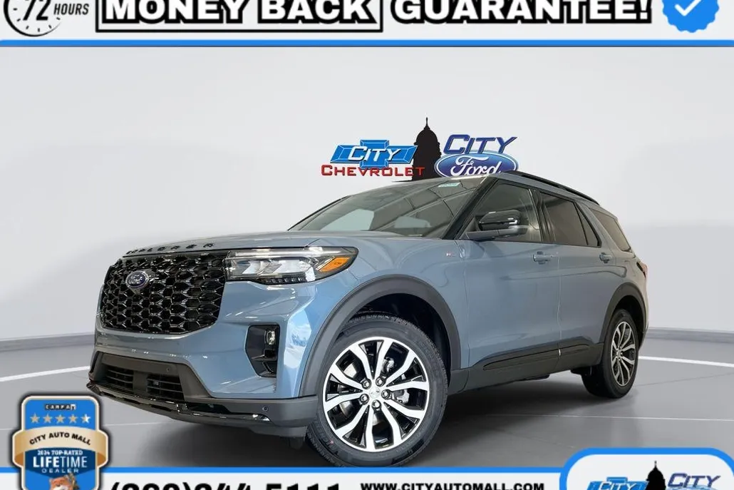 2025 Ford Explorer ST-Line photo 1